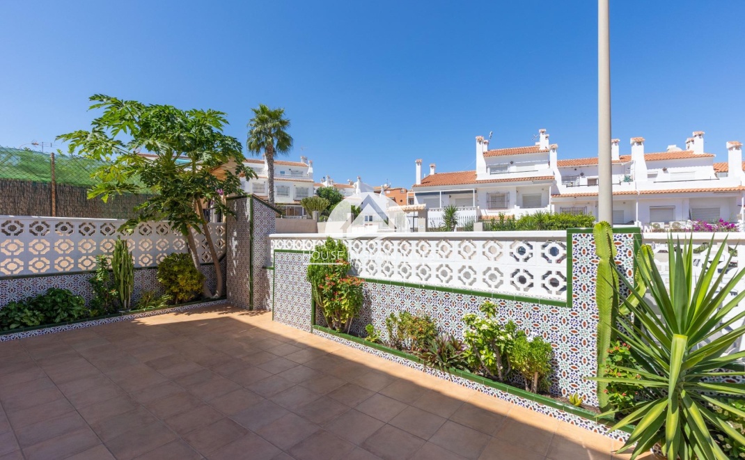 Resale - Villa - Torrevieja - La Mata