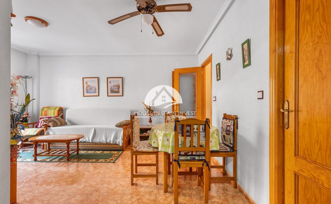 Resale - Apartment  - Torrevieja - Playa del Cura