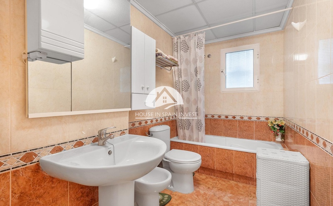 Resale - Apartment  - Torrevieja - Playa del Cura