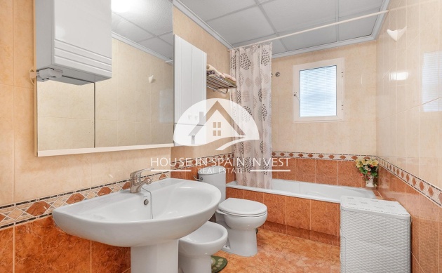 Resale - Apartment  - Torrevieja - Playa del Cura