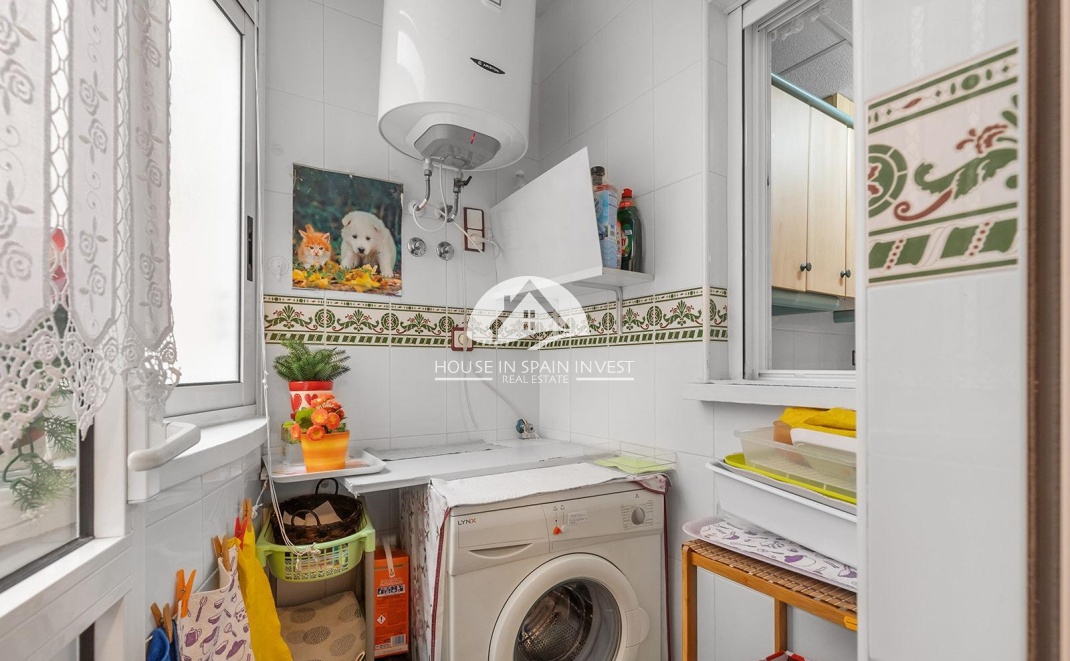 Resale - Apartment  - Torrevieja - Playa del Cura