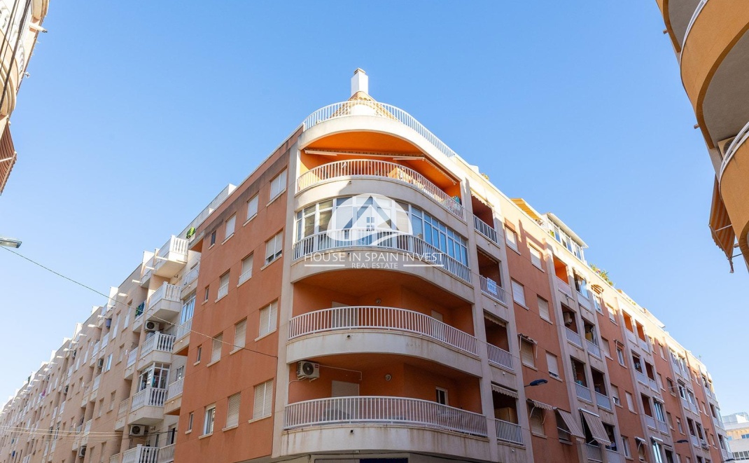 Resale - Apartment  - Torrevieja - Playa del Cura