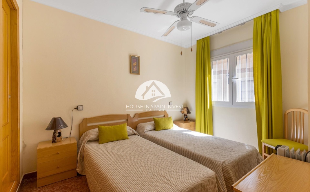 Resale - Apartment  - Torrevieja - Centro