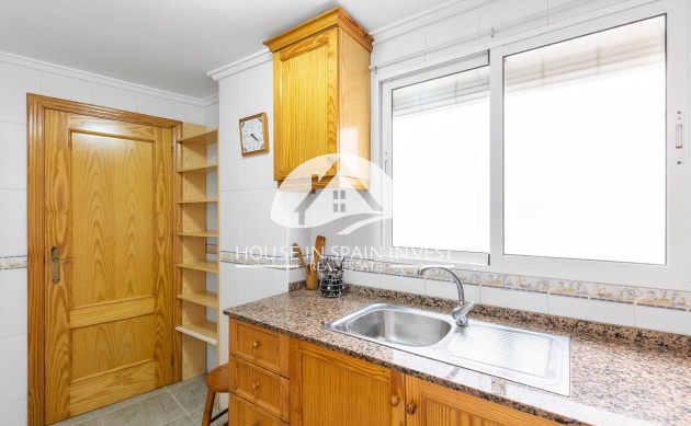 Resale - Apartment  - Torrevieja - Centro