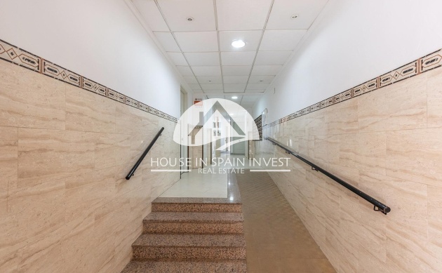 Resale - Apartment  - Torrevieja - Centro