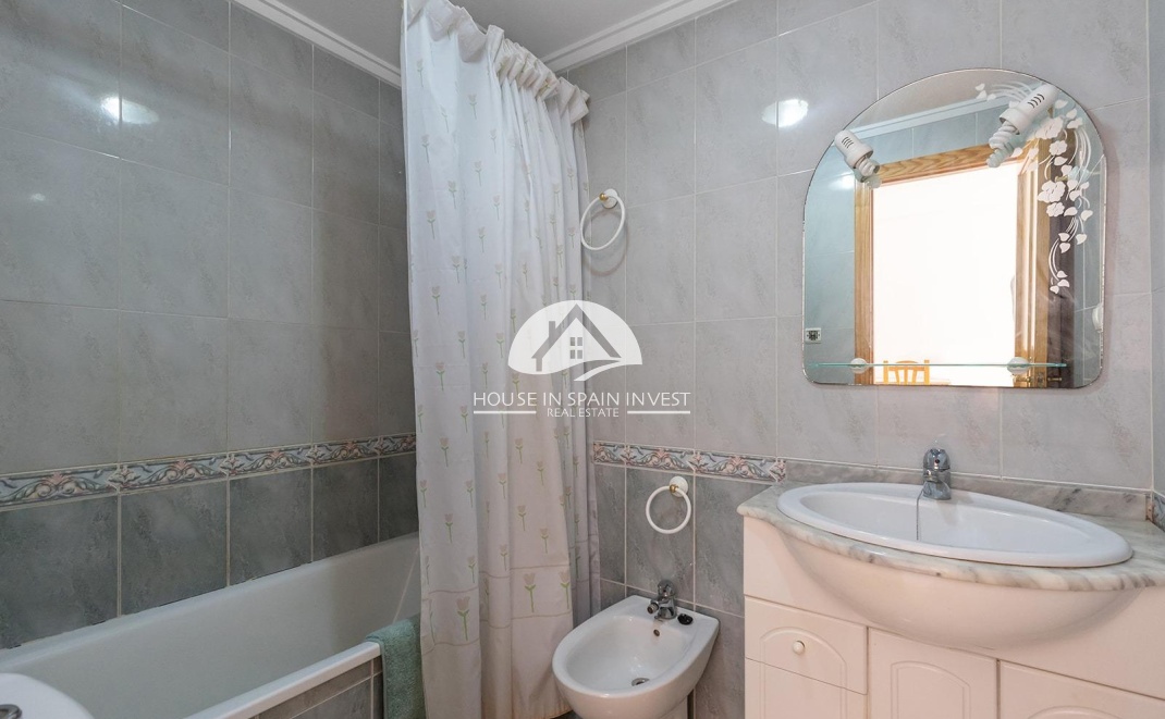 Resale - Apartment  - Torrevieja - Centro