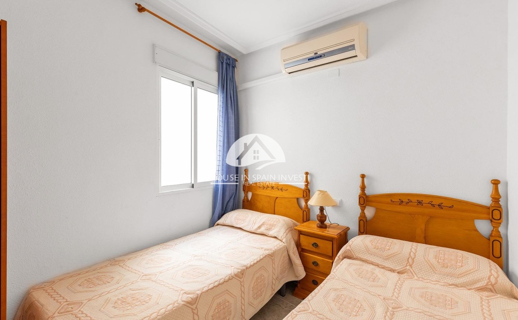 Resale - Apartment  - Torrevieja - Centro