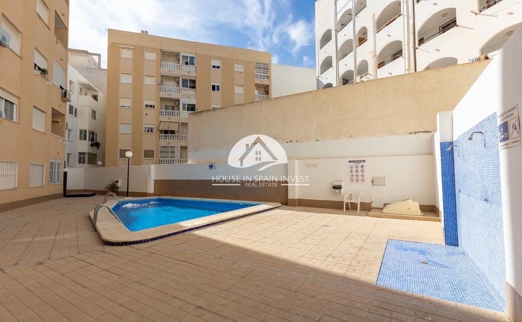 Resale - Apartment  - Torrevieja - Centro