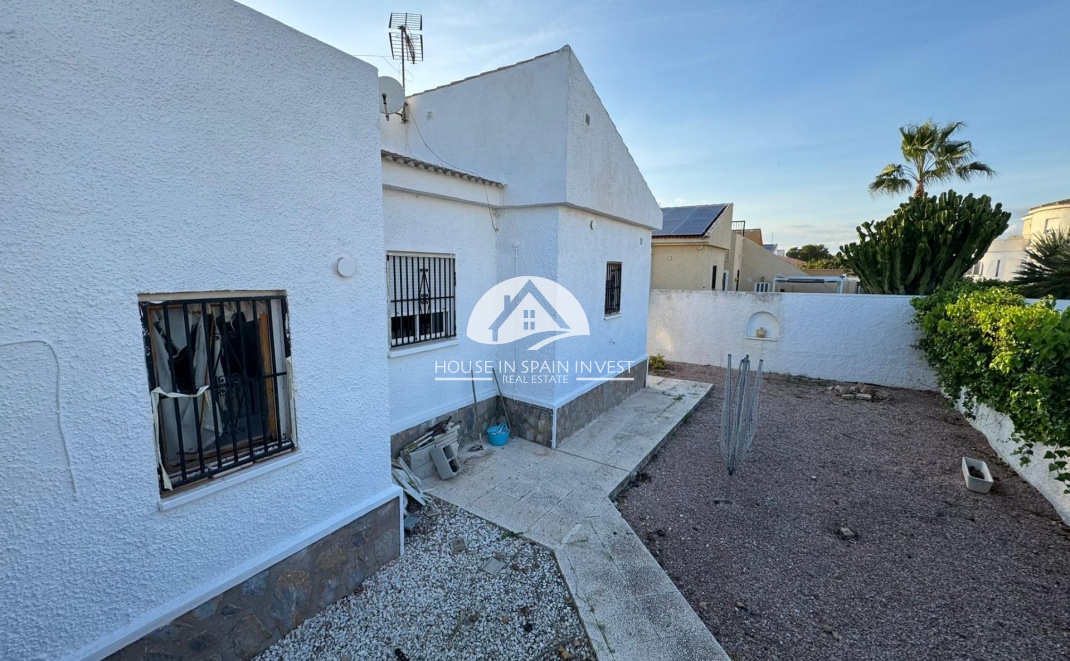Resale - Villa - Torrevieja - La Siesta - El Chaparral - San Luis
