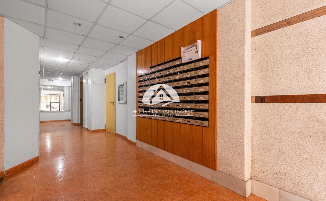 Resale - Apartment  - Torrevieja - Playa del Cura