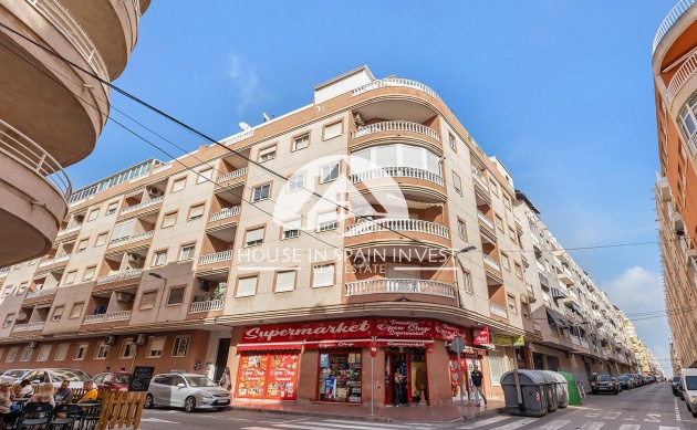 Resale - Apartment  - Torrevieja - Playa del Cura