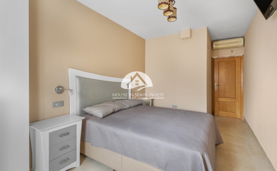 Resale - Apartment  - Torrevieja - Centro