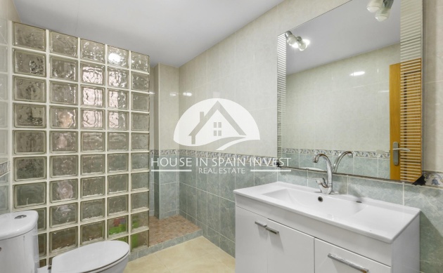 Resale - Apartment  - Torrevieja - Centro