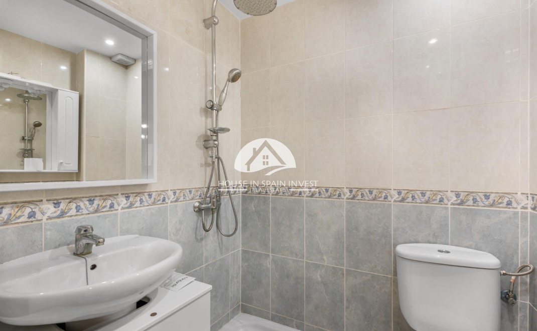 Resale - Apartment  - Torrevieja - Centro