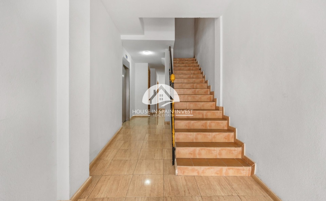 Resale - Apartment  - Torrevieja - Centro