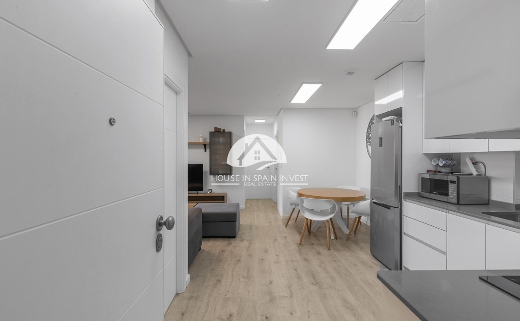 Resale - Apartment  - Orihuela Costa - Villamartín