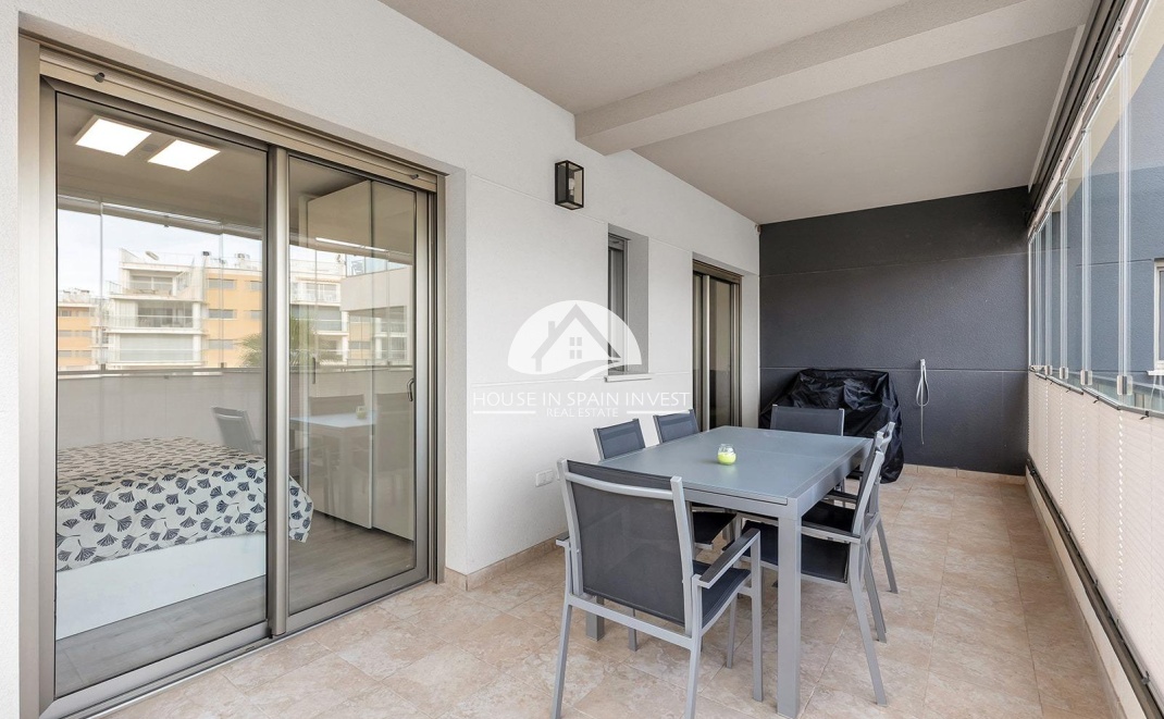 Resale - Apartment  - Orihuela Costa - Villamartín