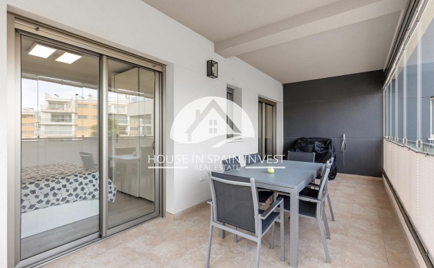 Resale - Apartment  - Orihuela Costa - Villamartín