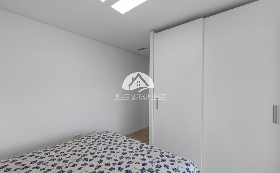 Resale - Apartment  - Orihuela Costa - Villamartín