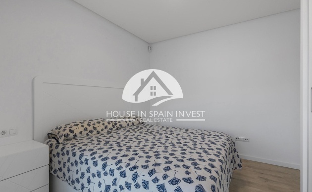 Resale - Apartment  - Orihuela Costa - Villamartín