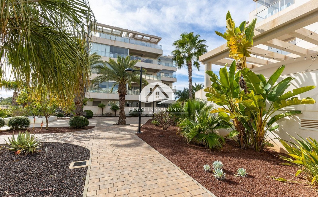 Resale - Apartment  - Orihuela Costa - Villamartín