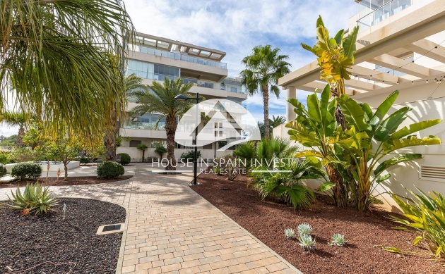 Resale - Apartment  - Orihuela Costa - Villamartín