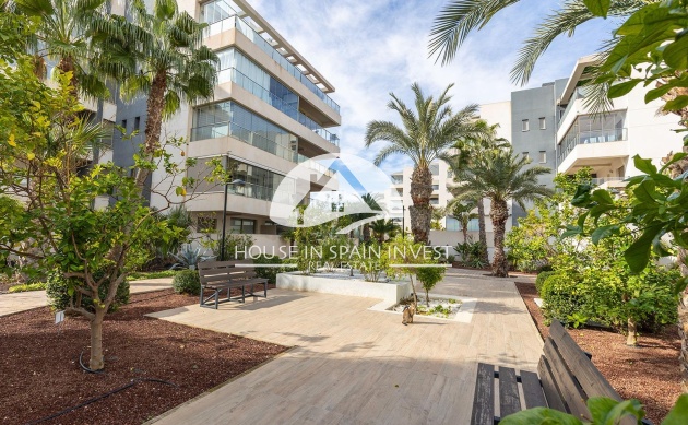Resale - Apartment  - Orihuela Costa - Villamartín