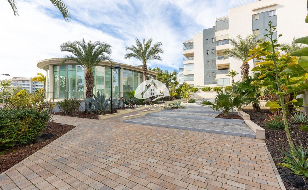 Resale - Apartment  - Orihuela Costa - Villamartín