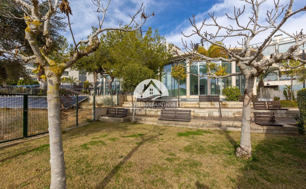 Resale - Apartment  - Orihuela Costa - Villamartín