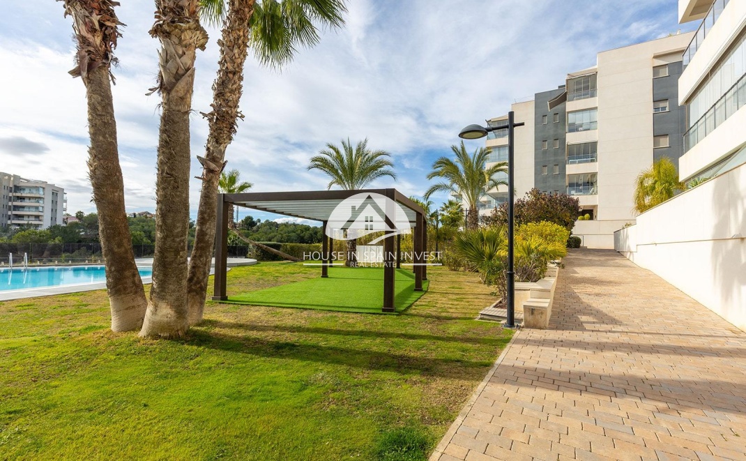 Resale - Apartment  - Orihuela Costa - Villamartín