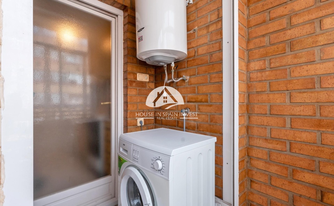 Resale - Apartment  - Torrevieja - Centro