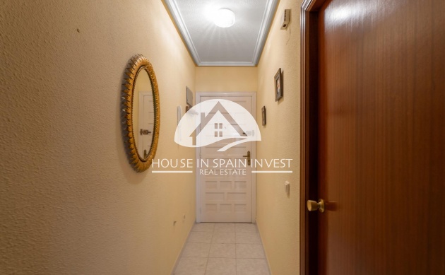 Resale - Apartment  - Torrevieja - Centro