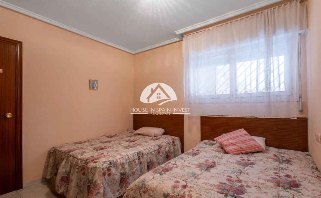 Resale - Apartment  - Torrevieja - Centro