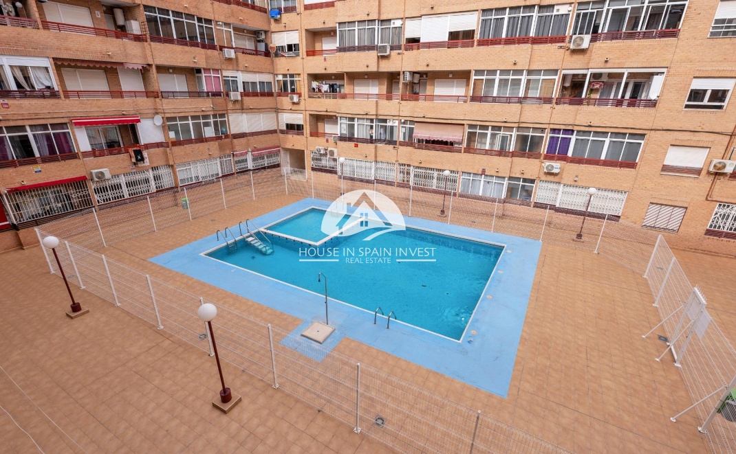 Resale - Apartment  - Torrevieja - Centro