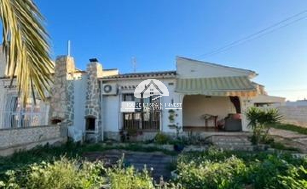 Resale - Villa - Torrevieja - Aguas Nuevas - Sector 25