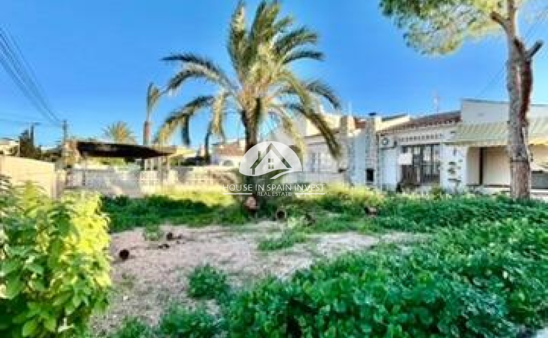 Resale - Villa - Torrevieja - Aguas Nuevas - Sector 25