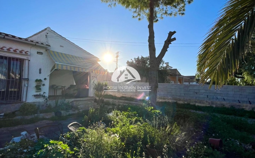 Resale - Villa - Torrevieja - Aguas Nuevas - Sector 25