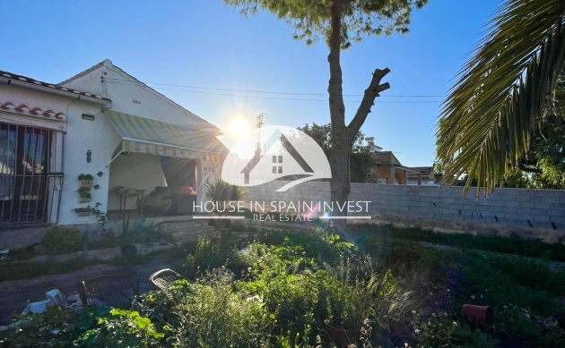 Resale - Villa - Torrevieja - Aguas Nuevas - Sector 25