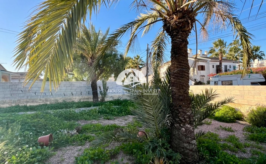 Resale - Villa - Torrevieja - Aguas Nuevas - Sector 25