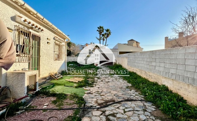 Resale - Villa - Torrevieja - Aguas Nuevas - Sector 25