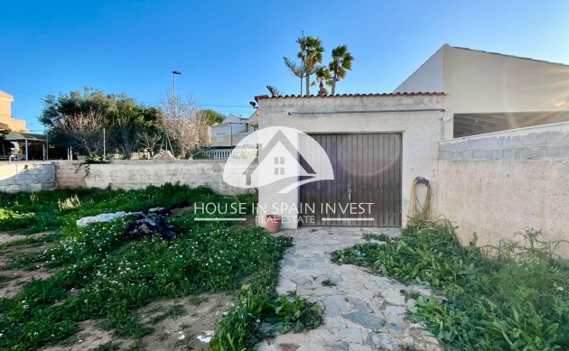 Resale - Villa - Torrevieja - Aguas Nuevas - Sector 25
