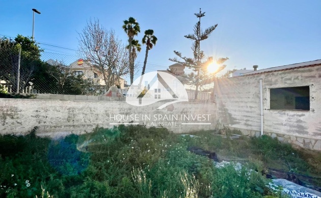 Resale - Villa - Torrevieja - Aguas Nuevas - Sector 25