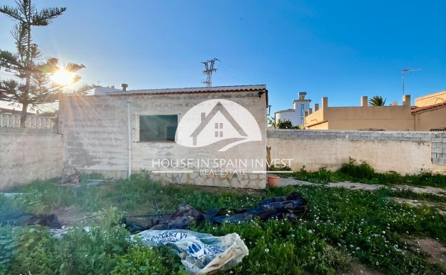 Resale - Villa - Torrevieja - Aguas Nuevas - Sector 25