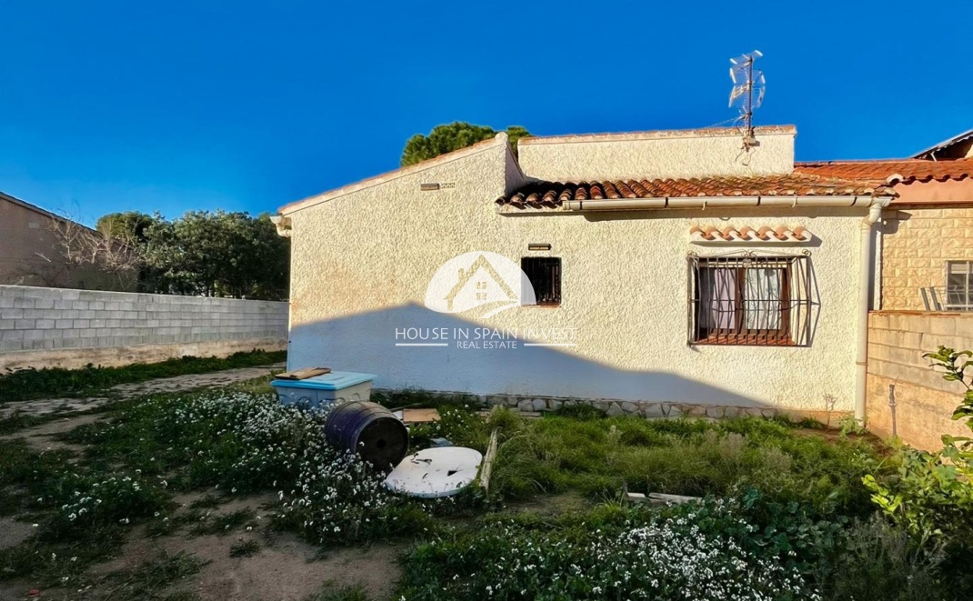 Resale - Villa - Torrevieja - Aguas Nuevas - Sector 25