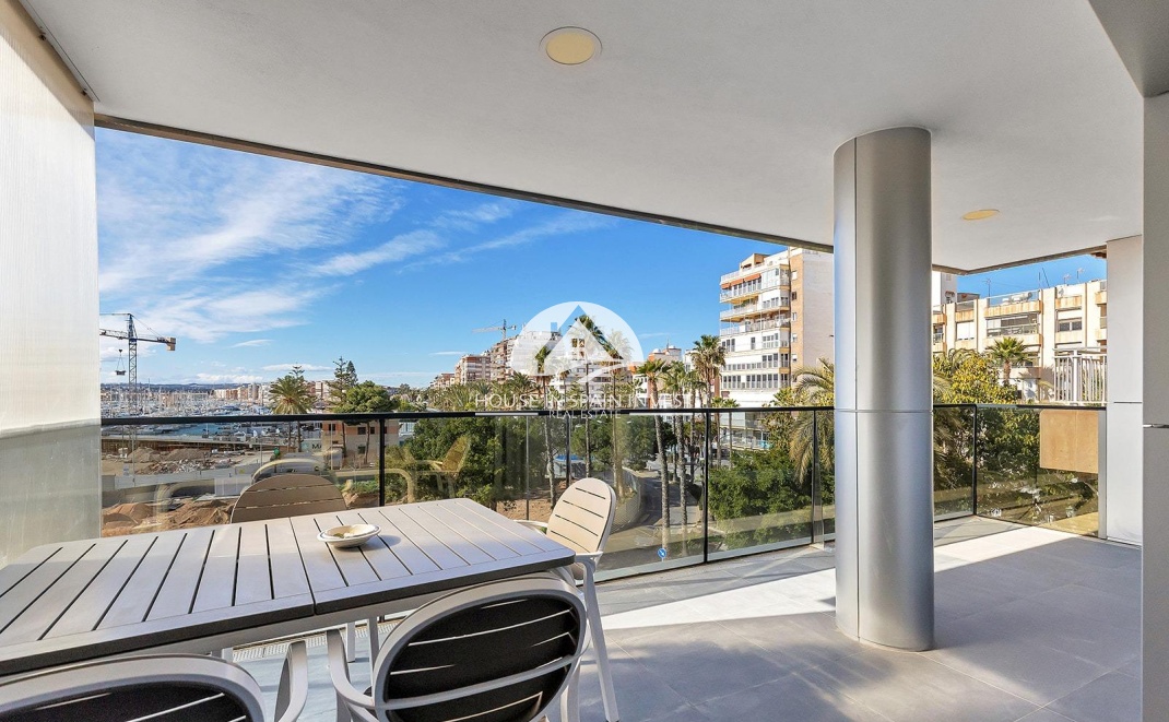 Resale - Apartment  - Torrevieja - Centro