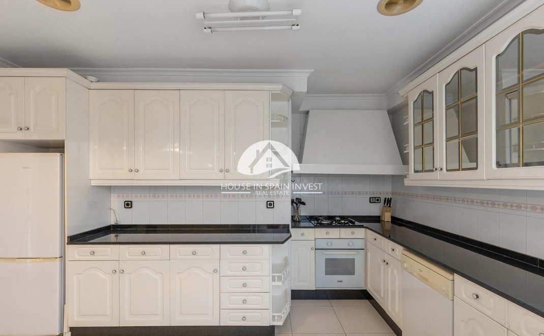 Resale - Apartment  - Torrevieja - Centro