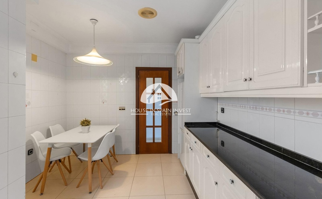 Resale - Apartment  - Torrevieja - Centro