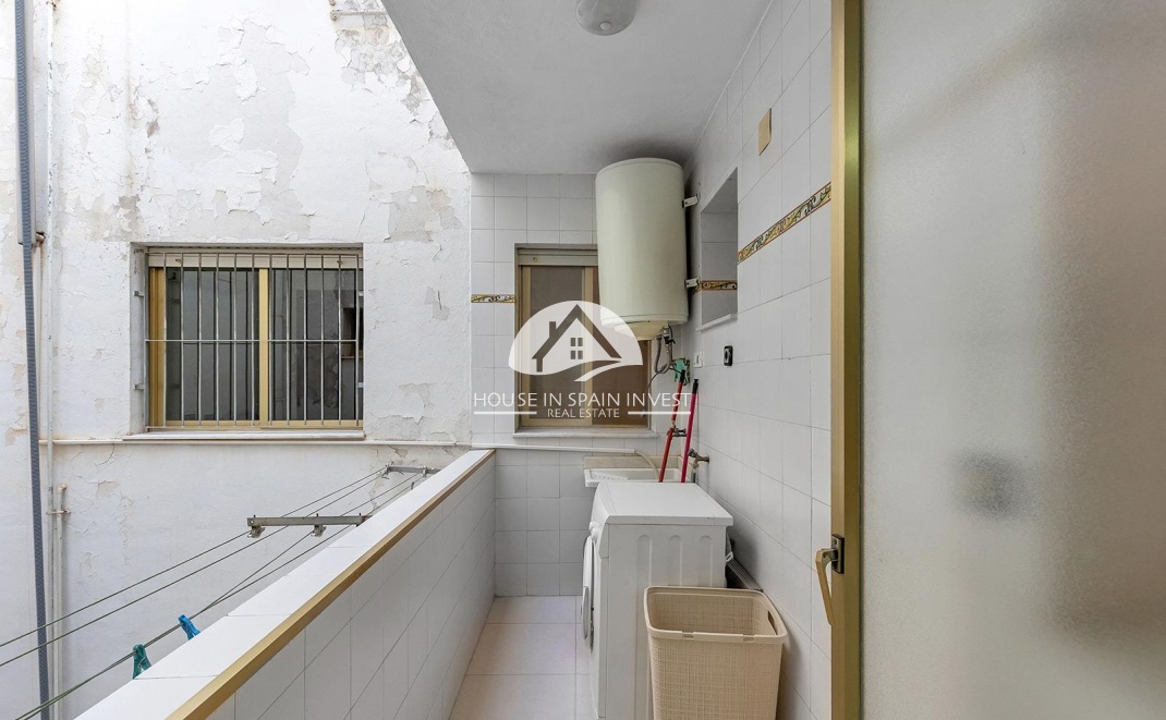 Resale - Apartment  - Torrevieja - Centro