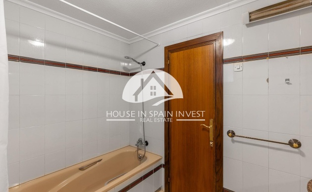 Resale - Apartment  - Torrevieja - Centro