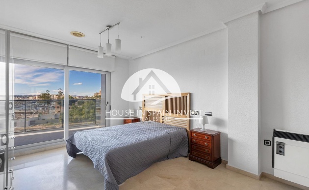 Resale - Apartment  - Torrevieja - Centro